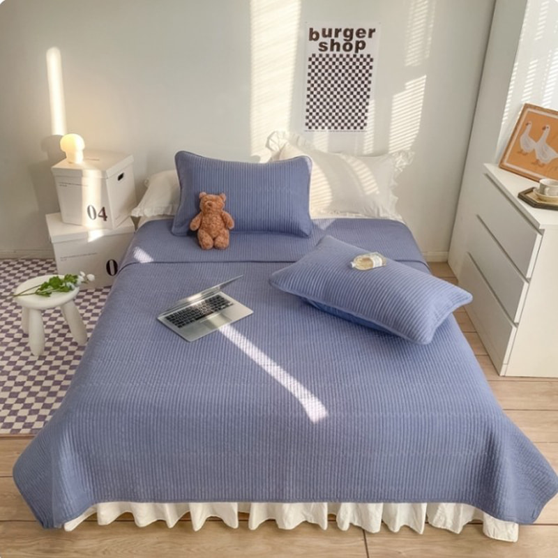 Quilted Lace Solid Bed Cover Set