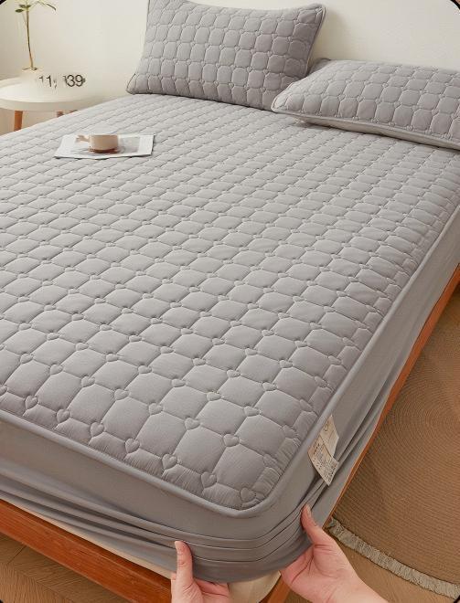 Washed Brushed Quilted Waterproof Fitted Sheet with Heart Checkered Design – Soft, Breathable & 360° Mattress Protection