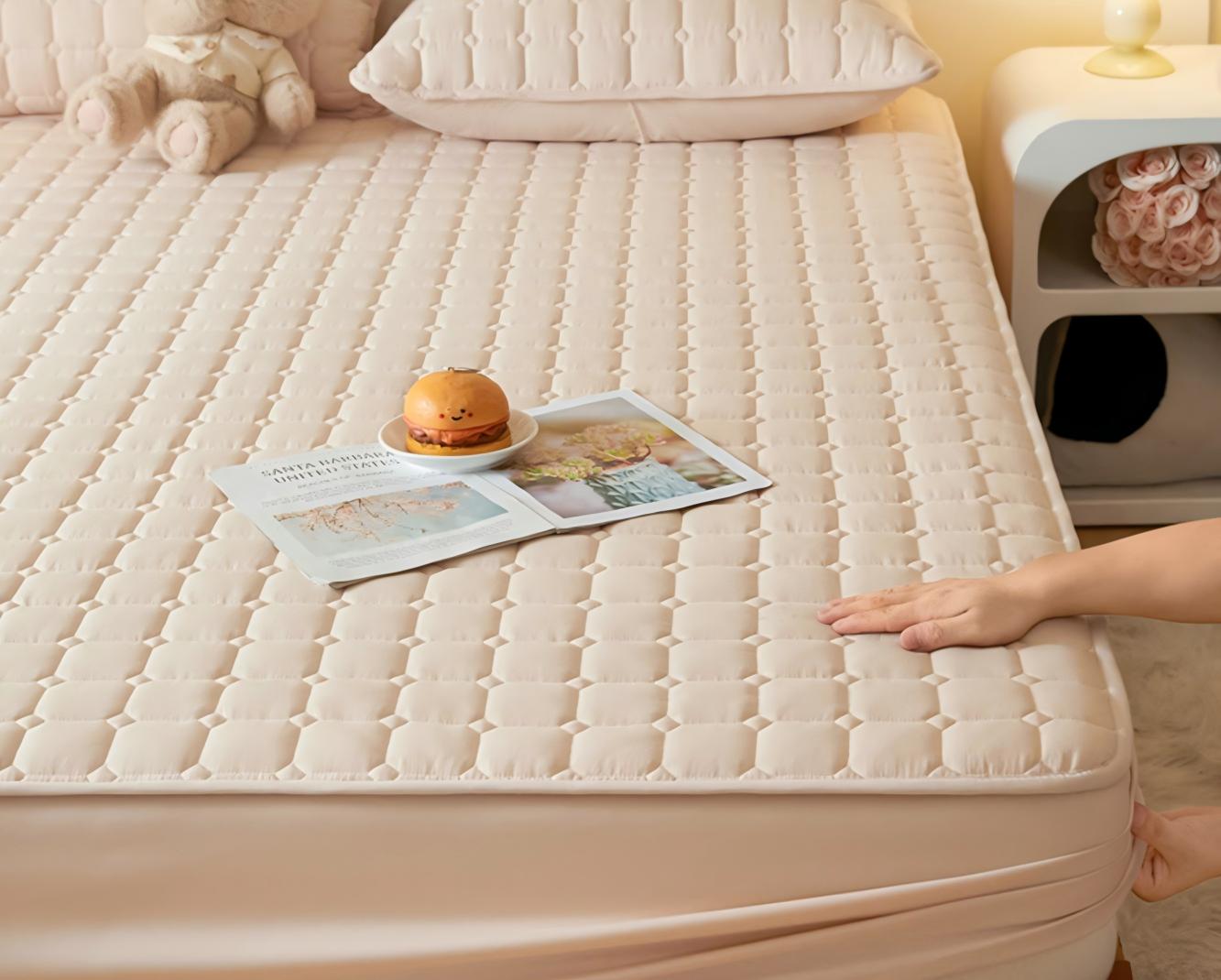 Washed Brushed Quilted Waterproof Fitted Sheet – Soft, Breathable & 360° Mattress Protection with Square Stitch Design