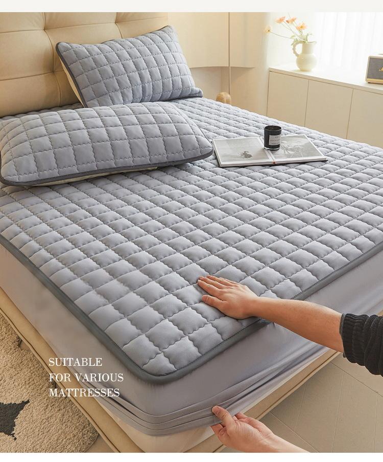 Washed Brushed Quilted Waterproof Fitted Sheet – Soft, Breathable & 360° Mattress Protection with Square Wave Stitch Design