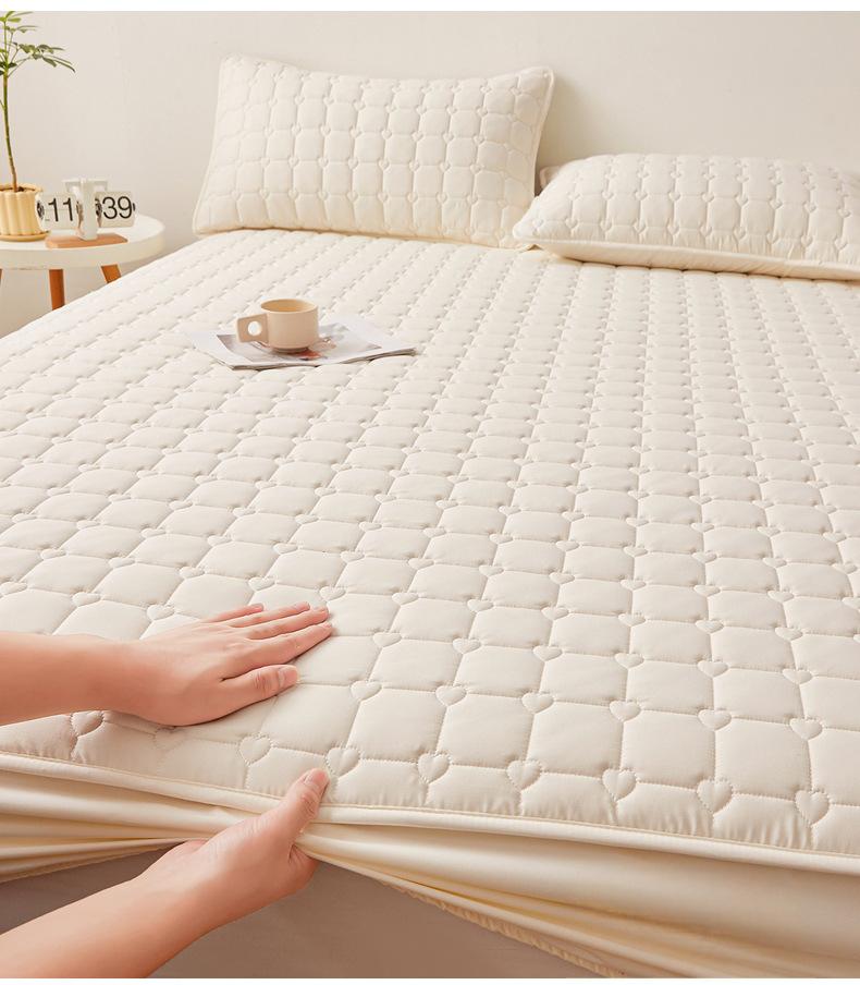 Washed Brushed Quilted Waterproof Fitted Sheet with Heart Checkered Design – Soft, Breathable & 360° Mattress Protection