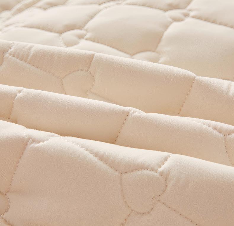 Washed Brushed Quilted Waterproof Fitted Sheet with Heart Checkered Design – Soft, Breathable & 360° Mattress Protection