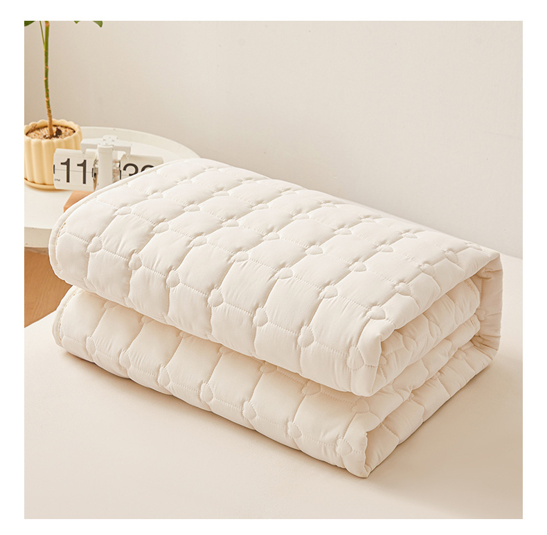 Washed Brushed Quilted Waterproof Fitted Sheet with Heart Checkered Design – Soft, Breathable & 360° Mattress Protection