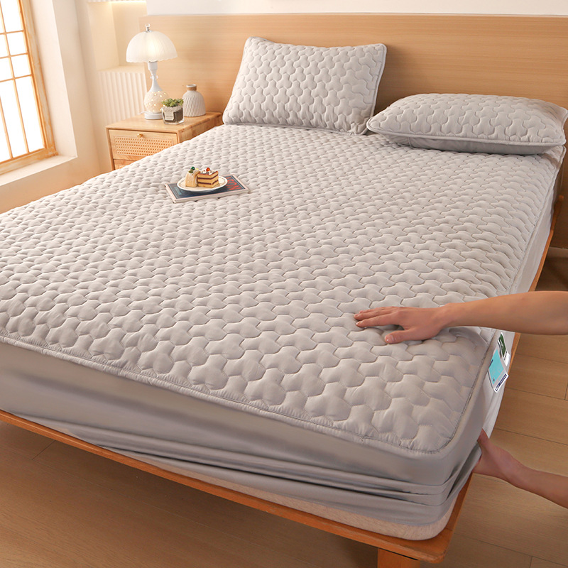 Washed Brushed Quilted Waterproof Fitted Sheet with Triangular Diamond Design – Soft, Breathable & 360° Mattress Protection