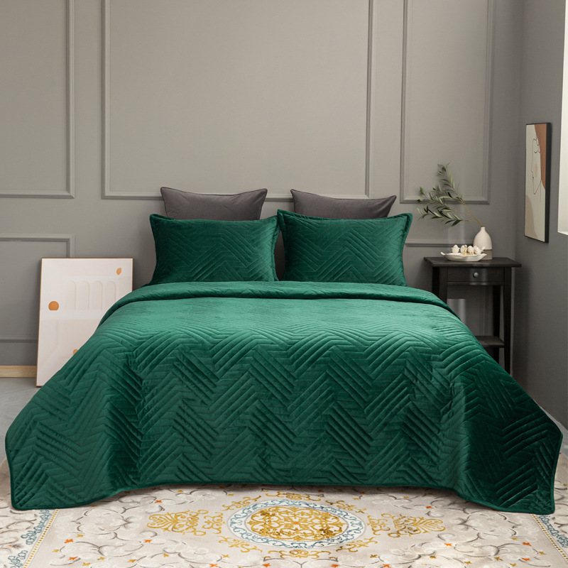 Crystal Velvet Quilted Bedspread Set with Geometric Wave Ultrasonic Design – Soft, Breathable & Easy-Care 3-Piece Bedding Set