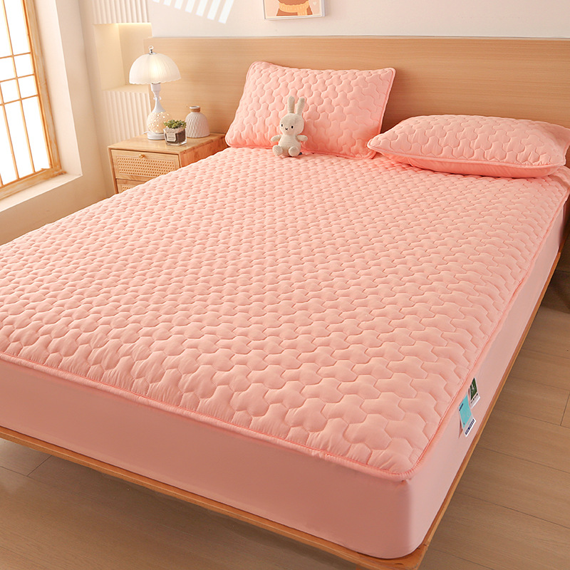 Washed Brushed Quilted Waterproof Fitted Sheet with Triangular Diamond Design – Soft, Breathable & 360° Mattress Protection