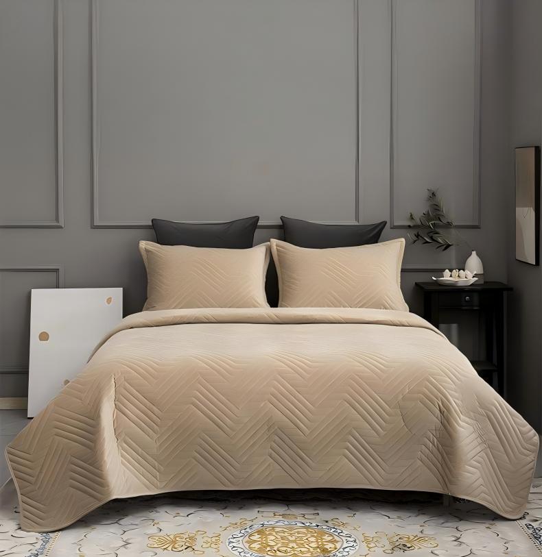 Crystal Velvet Quilted Bedspread Set with Geometric Wave Ultrasonic Design – Soft, Breathable & Easy-Care 3-Piece Bedding Set