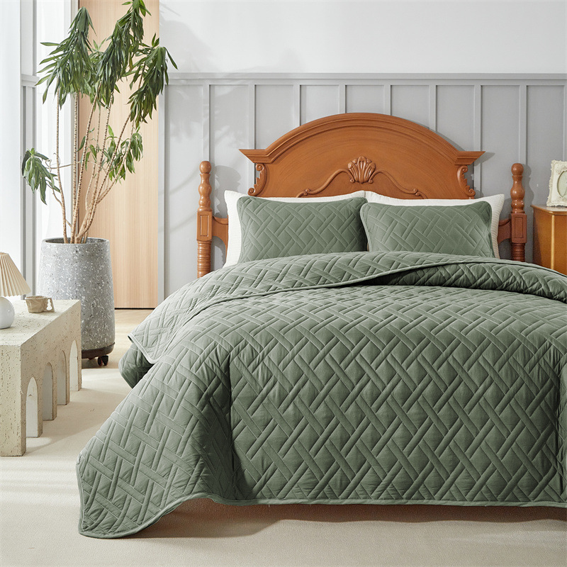 Microfiber Quilted Bedspread Set with Diagonal Grid Stitch – Soft, Breathable & Easy-Care 3-Piece Bedding Set