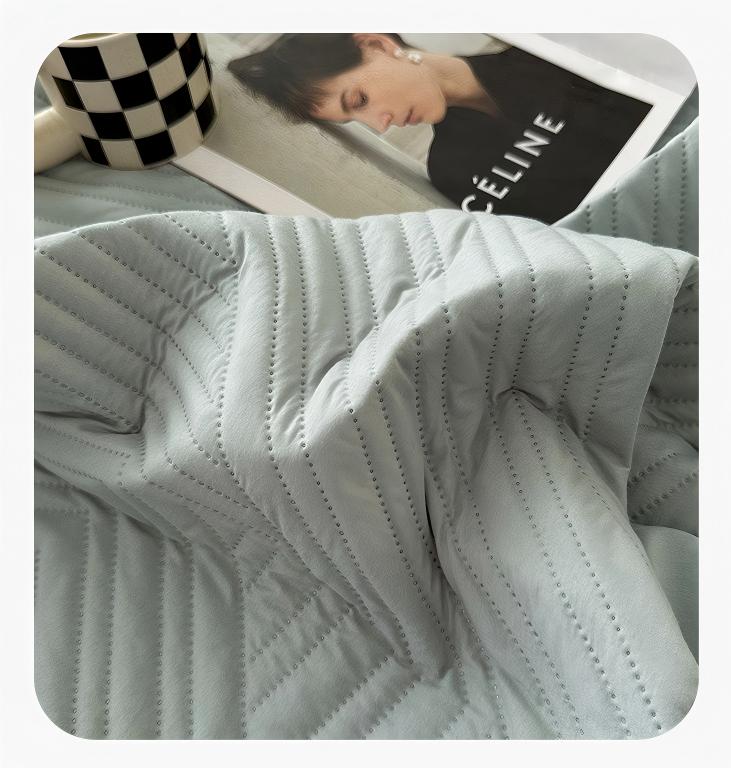 Washed Brushed Quilted Waterproof Fitted Sheet with Star Pattern – Soft, Breathable & 360° Mattress Protection