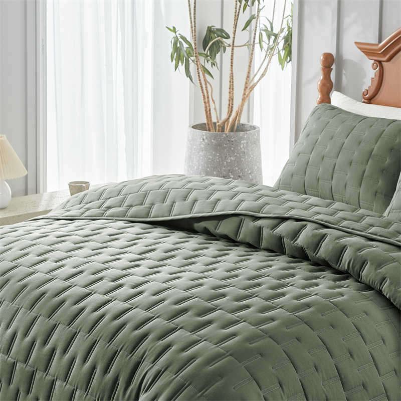 Microfiber Quilted Bedspread Set with Mountain Stitch Design – Soft, Breathable & Easy-Care 3-Piece Bedding Set