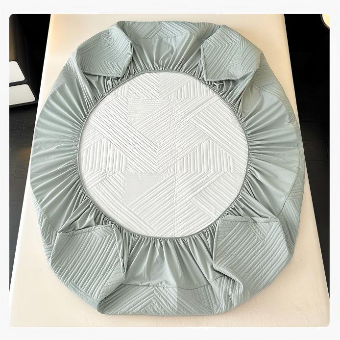 Washed Brushed Quilted Waterproof Fitted Sheet with Star Pattern – Soft, Breathable & 360° Mattress Protection