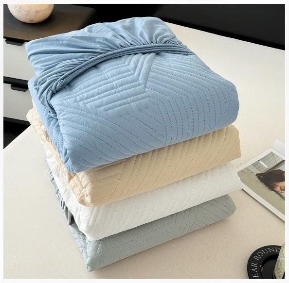 Washed Brushed Quilted Waterproof Fitted Sheet with Star Pattern – Soft, Breathable & 360° Mattress Protection