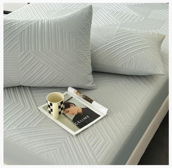 Washed Brushed Quilted Waterproof Fitted Sheet with Star Pattern – Soft, Breathable & 360° Mattress Protection