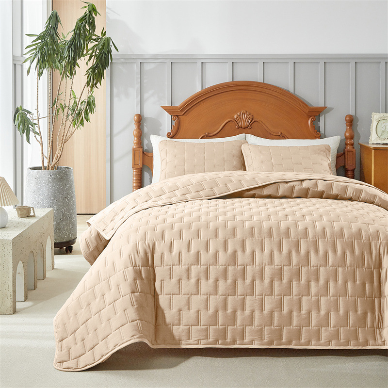 Microfiber Quilted Bedspread Set with Mountain Stitch Design – Soft, Breathable & Easy-Care 3-Piece Bedding Set