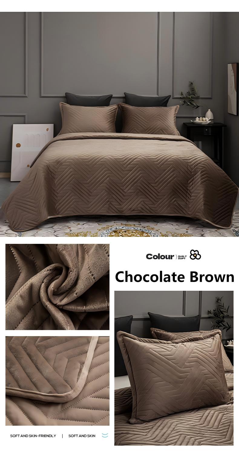 Crystal Velvet Quilted Bedspread Set with Geometric Wave Ultrasonic Design – Soft, Breathable & Easy-Care 3-Piece Bedding Set