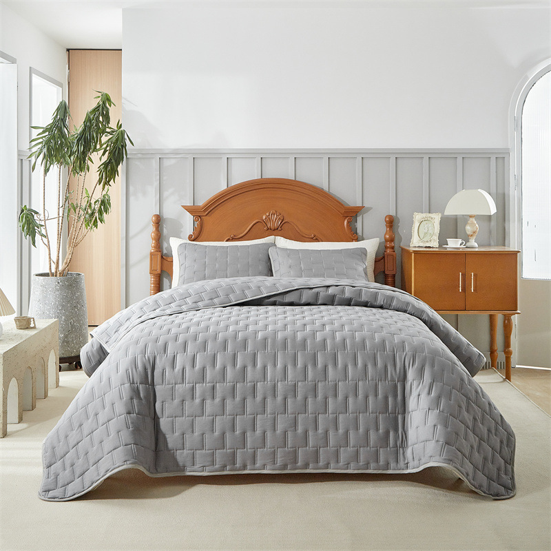 Microfiber Quilted Bedspread Set with Mountain Stitch Design – Soft, Breathable & Easy-Care 3-Piece Bedding Set