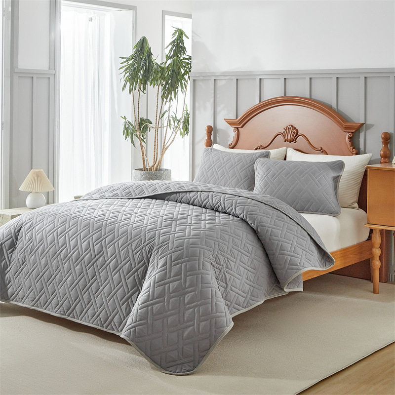 Microfiber Quilted Bedspread Set with Diagonal Grid Stitch – Soft, Breathable & Easy-Care 3-Piece Bedding Set
