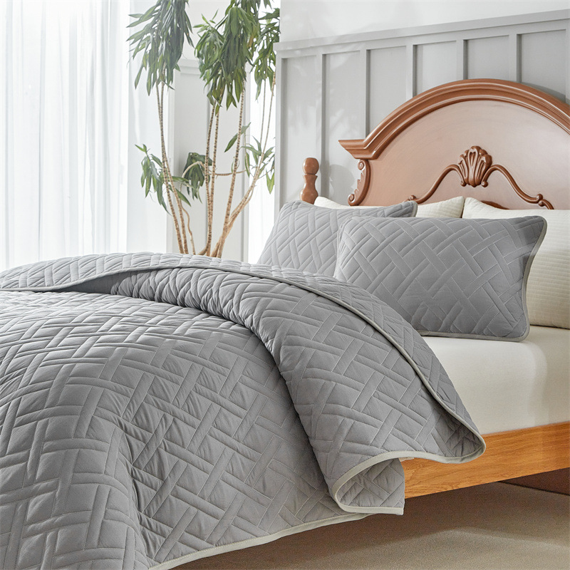 Microfiber Quilted Bedspread Set with Diagonal Grid Stitch – Soft, Breathable & Easy-Care 3-Piece Bedding Set