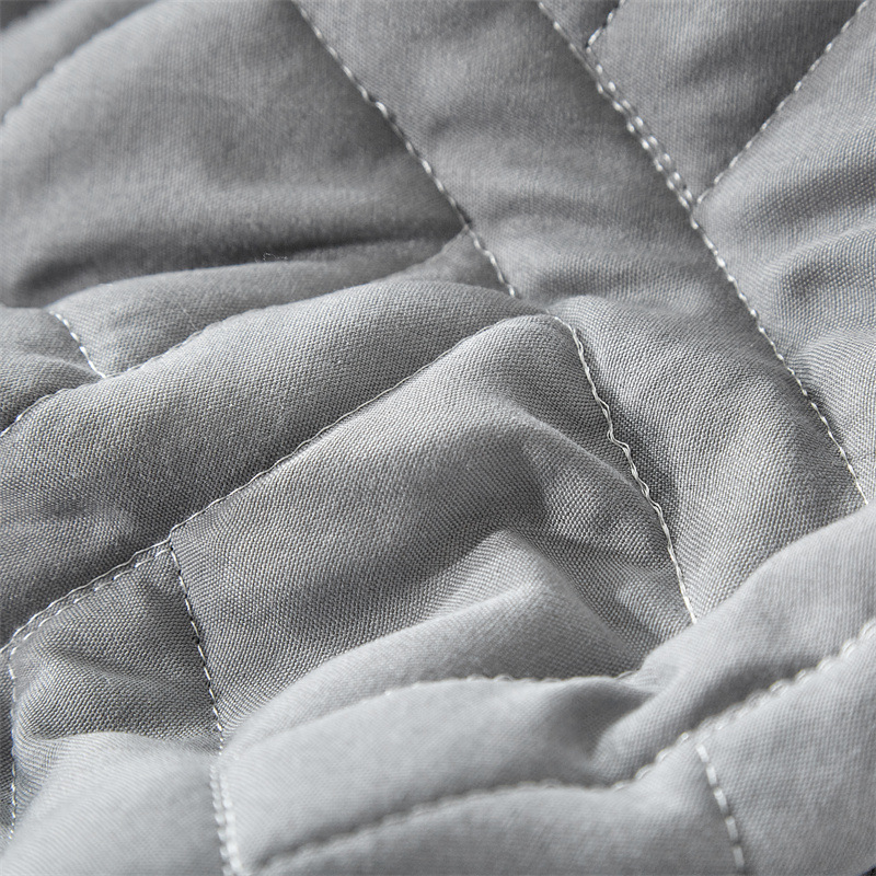 Microfiber Quilted Bedspread Set with Diagonal Grid Stitch – Soft, Breathable & Easy-Care 3-Piece Bedding Set