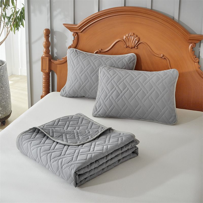 Microfiber Quilted Bedspread Set with Diagonal Grid Stitch – Soft, Breathable & Easy-Care 3-Piece Bedding Set