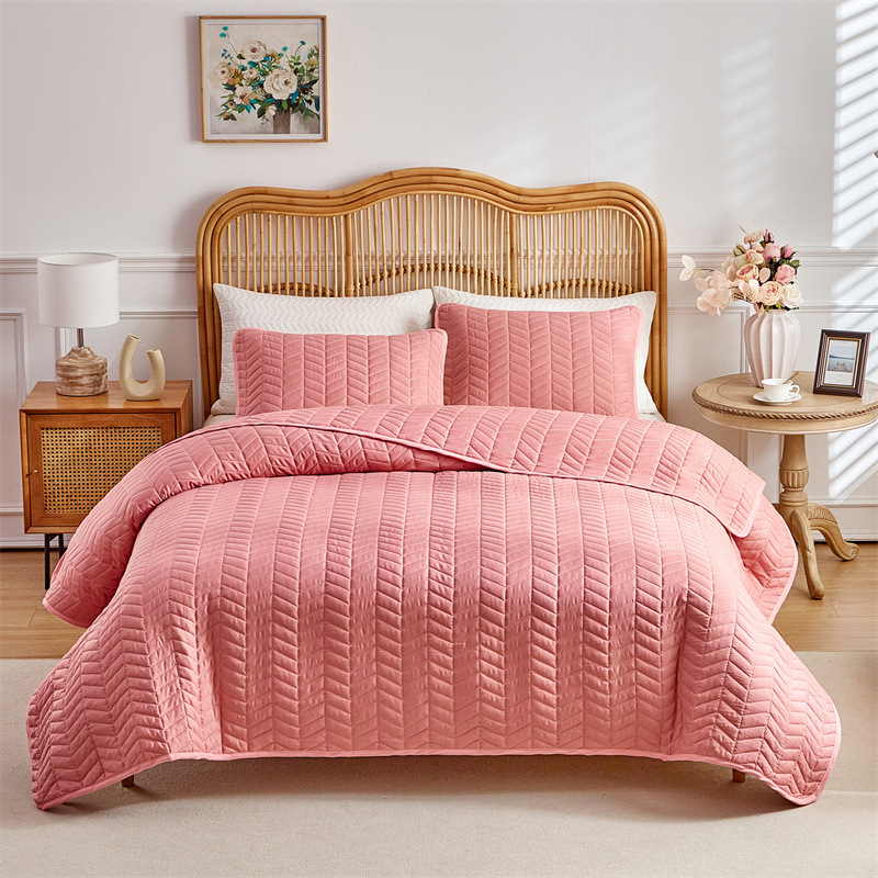 Wheat Ear Quilted Microfiber Bedspread Set – Soft, Classic Geometric Design & Down-Alternative Filling