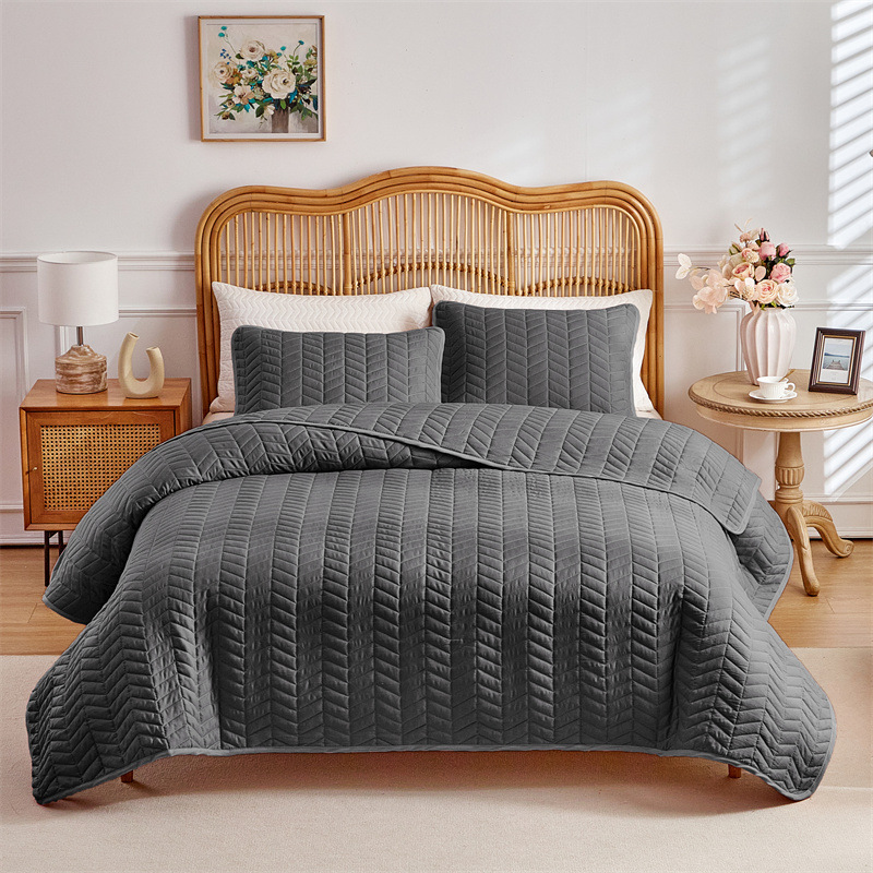 Wheat Ear Quilted Microfiber Bedspread Set – Soft, Classic Geometric Design & Down-Alternative Filling