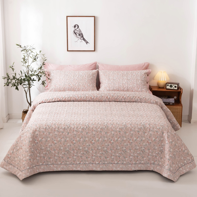 Printed Microfiber Quilted Bedspread Set – Soft, Breathable & Easy-Care 3-Piece Bedspread Set 