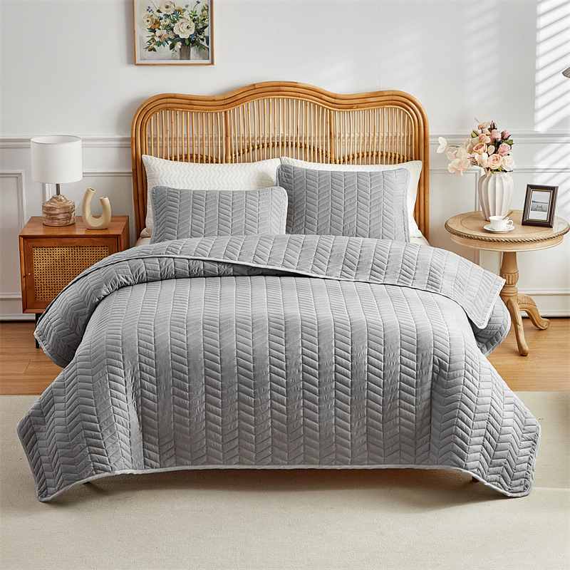 Wheat Ear Quilted Microfiber Bedspread Set – Soft, Classic Geometric Design & Down-Alternative Filling