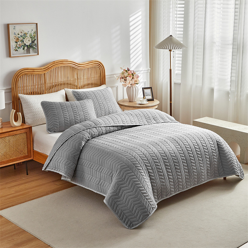 Wheat Ear Quilted Microfiber Bedspread Set – Soft, Classic Geometric Design & Down-Alternative Filling