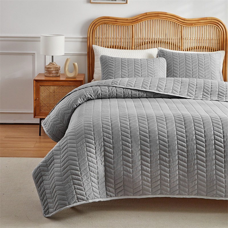 Wheat Ear Quilted Microfiber Bedspread Set – Soft, Classic Geometric Design & Down-Alternative Filling