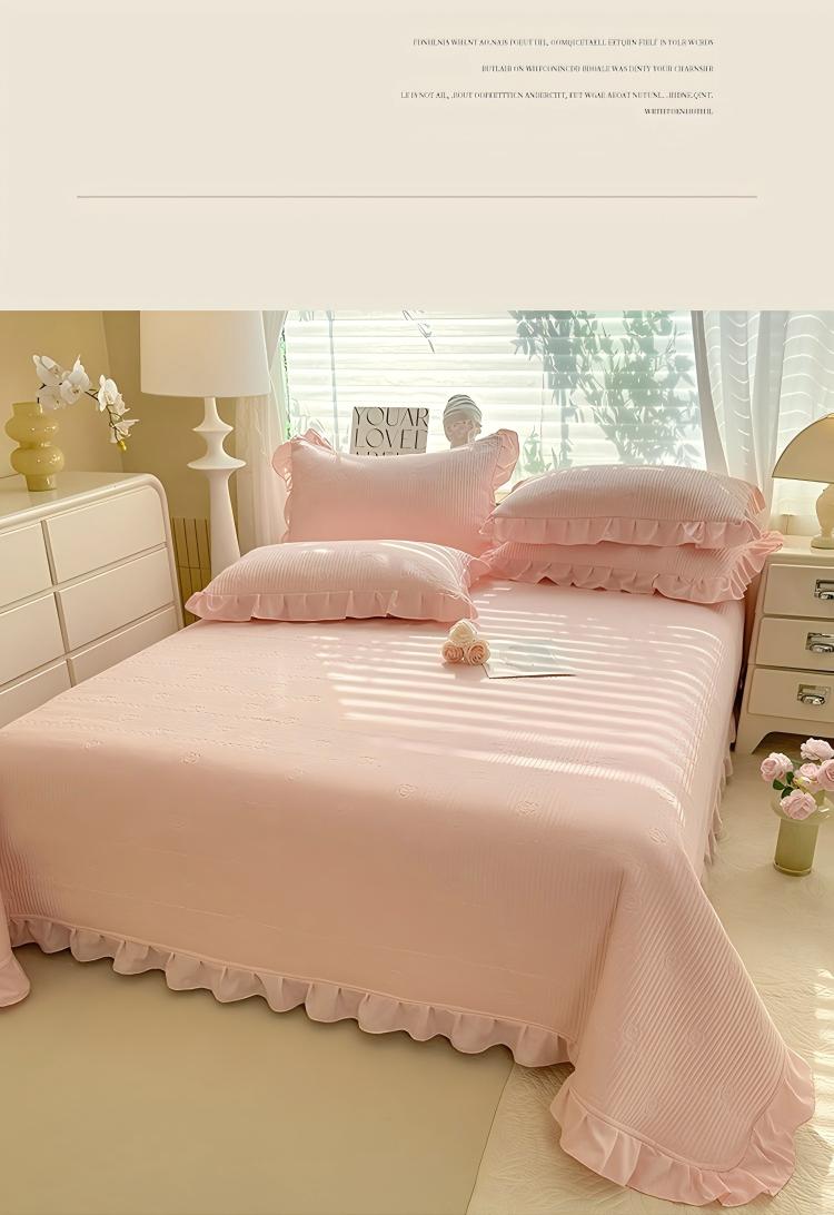 Camellia Quilted Bedspread Set – Soft Microfiber, Elegant Floral Stitching & Flanged Edge Design