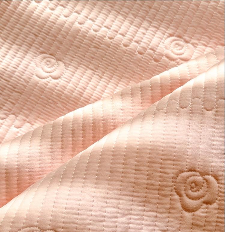 Camellia Quilted Bedspread Set – Soft Microfiber, Elegant Floral Stitching & Flanged Edge Design