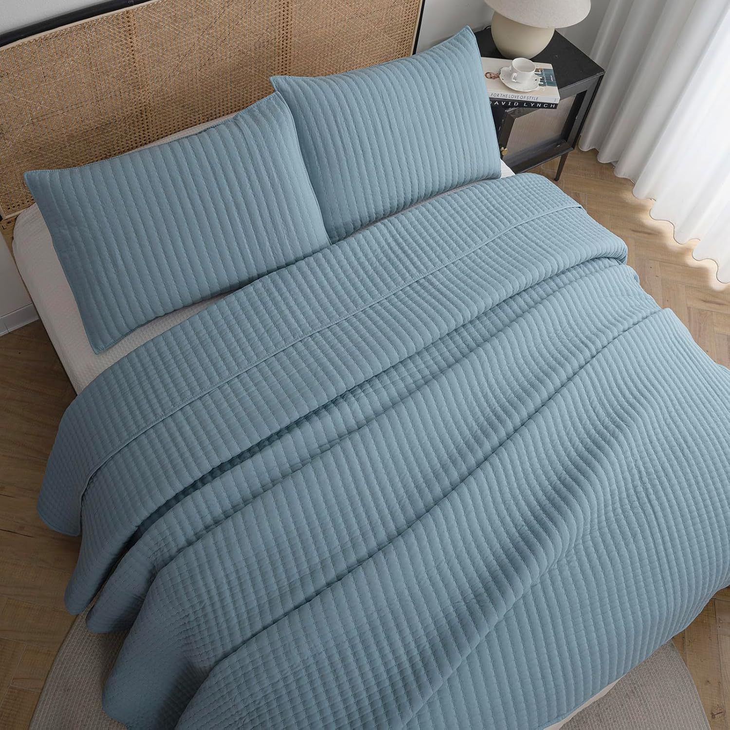 Cotton Quilted Bedspread Set with Small Check Pattern – Soft, Breathable & Easy-Care 3-Piece Bedspread Set