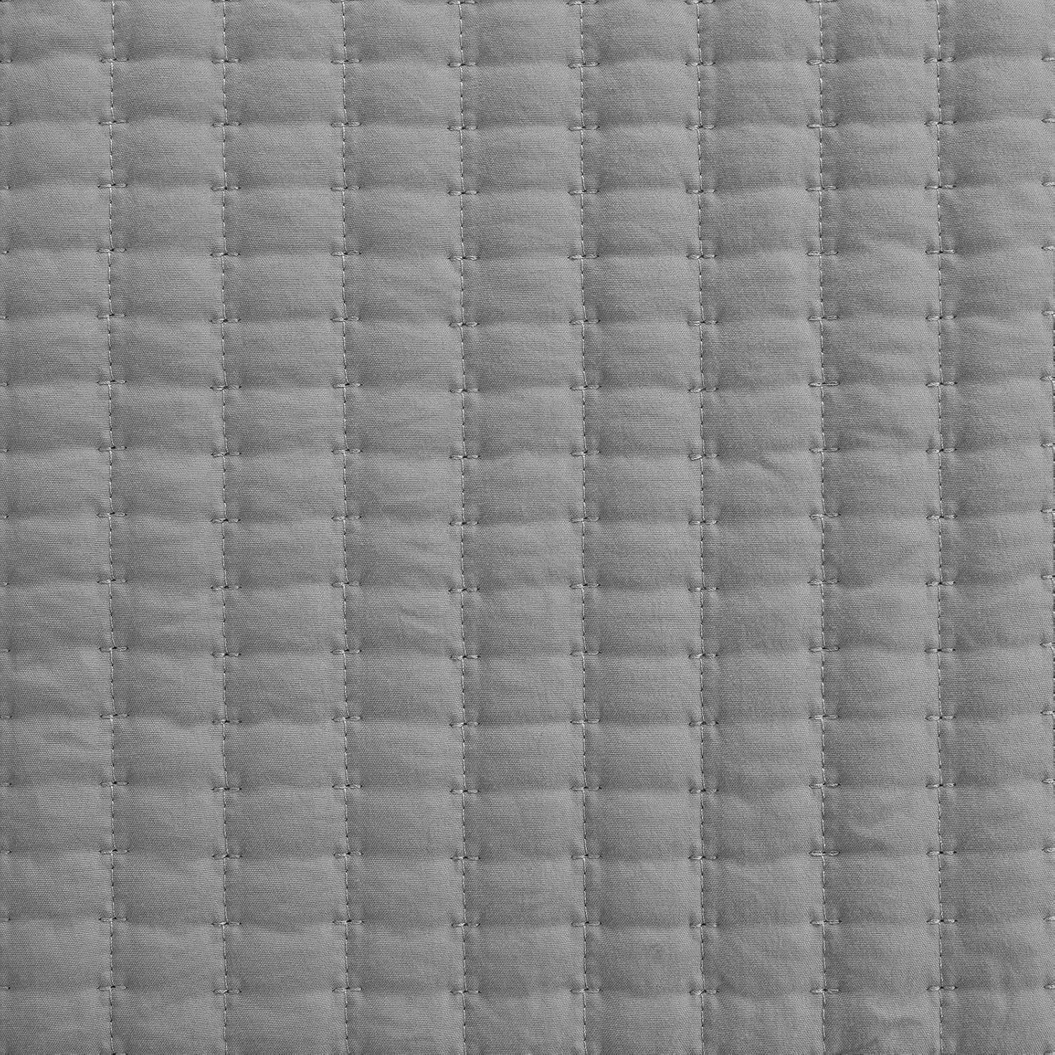 Cotton Quilted Bedspread Set with Small Check Pattern – Soft, Breathable & Easy-Care 3-Piece Bedspread Set