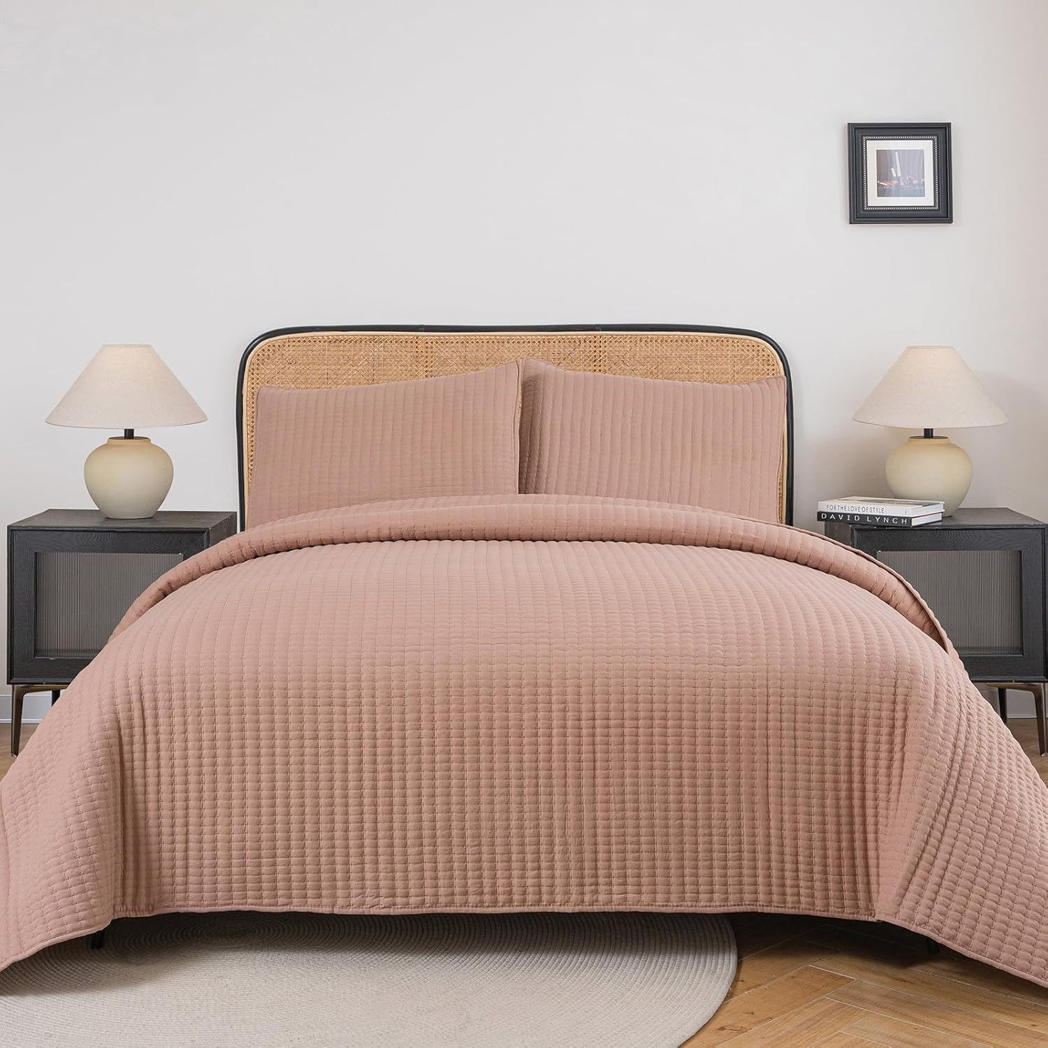 Cotton Quilted Bedspread Set with Small Check Pattern – Soft, Breathable & Easy-Care 3-Piece Bedspread Set