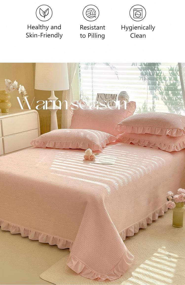 Camellia Quilted Bedspread Set – Soft Microfiber, Elegant Floral Stitching & Flanged Edge Design