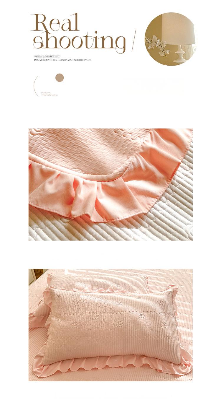 Camellia Quilted Bedspread Set – Soft Microfiber, Elegant Floral Stitching & Flanged Edge Design