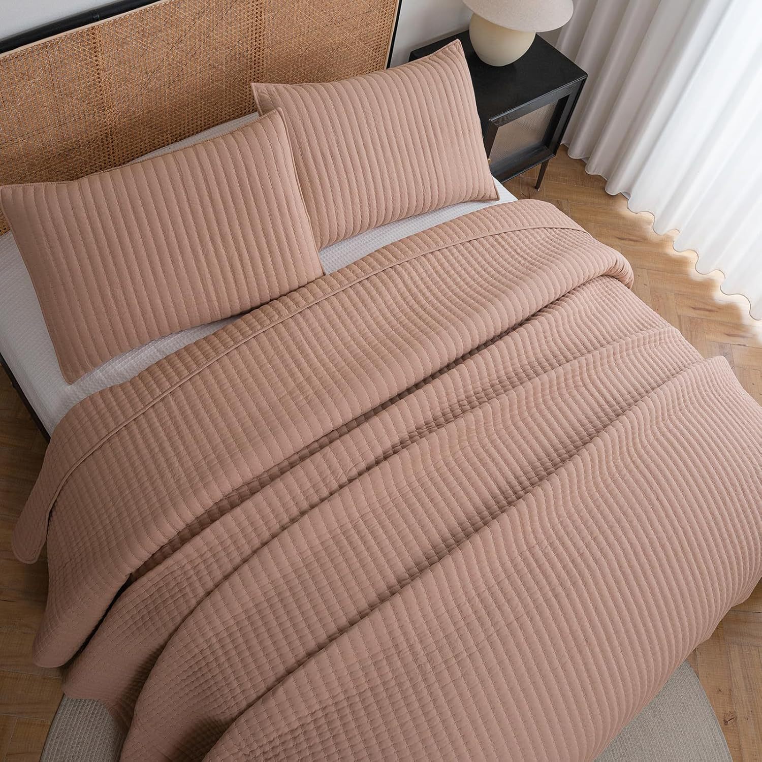 Cotton Quilted Bedspread Set with Small Check Pattern – Soft, Breathable & Easy-Care 3-Piece Bedspread Set