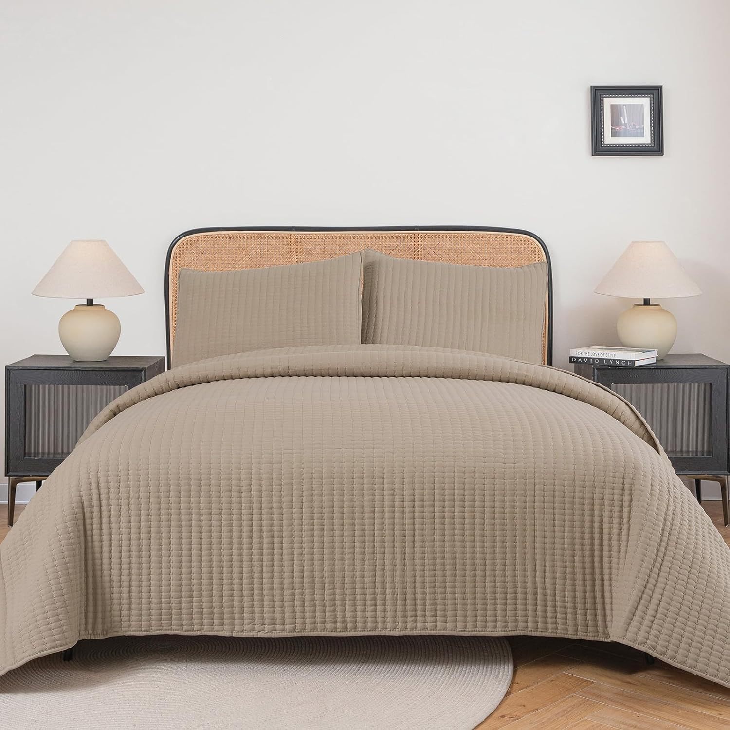 Cotton Quilted Bedspread Set with Small Check Pattern – Soft, Breathable & Easy-Care 3-Piece Bedspread Set