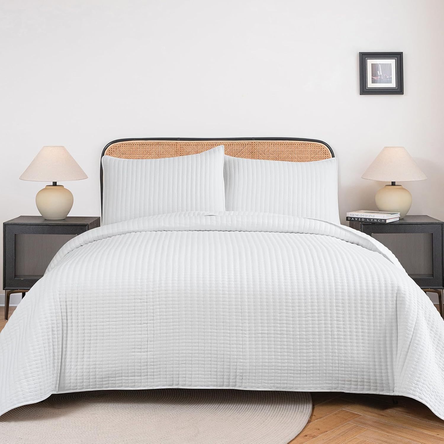 Cotton Quilted Bedspread Set with Small Check Pattern – Soft, Breathable & Easy-Care 3-Piece Bedspread Set