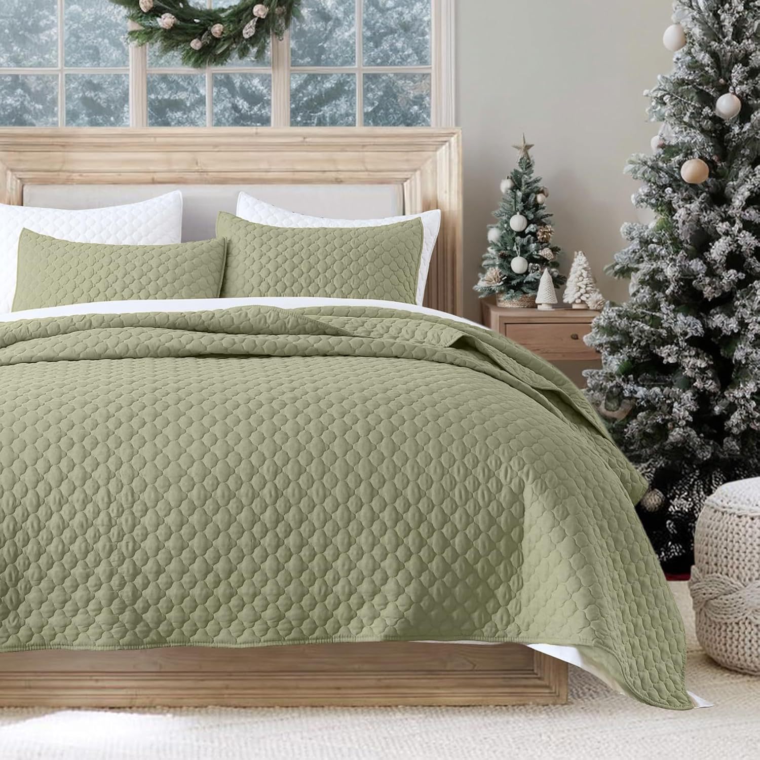Shell-Shaped Ultrasonic Quilted Bedspread Set – Soft Microfiber, Classic Design & Down-Alternative Filling