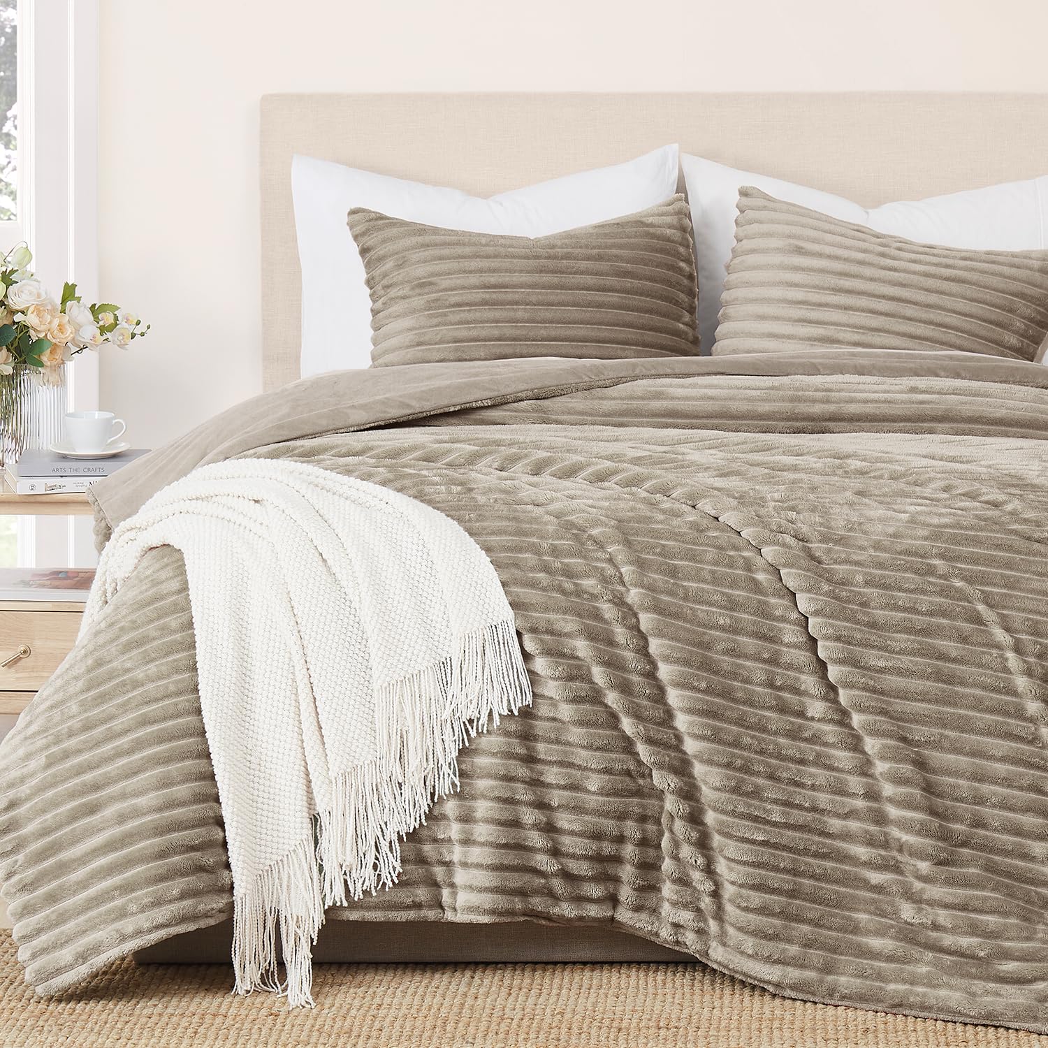 Fluffy Striped Plush Comforter Set – Reversible Design, Warm & Soft Bedding Set