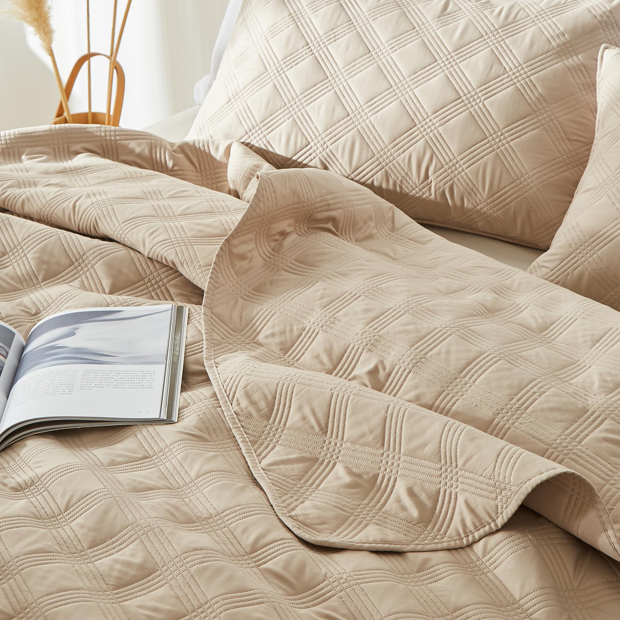 Microfiber Quilted Bedspread Set – Classic Diamond Ultrasonic Embossing, 3-Piece Soft & Breathable Bedspread Set