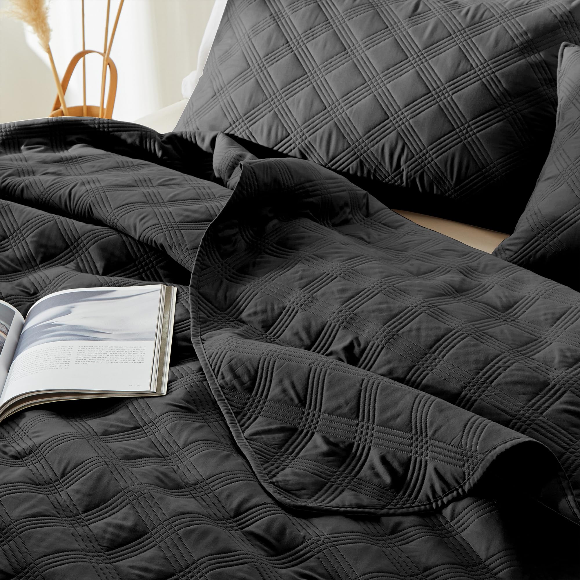 Microfiber Quilted Bedspread Set – Classic Diamond Ultrasonic Embossing, 3-Piece Soft & Breathable Bedspread Set