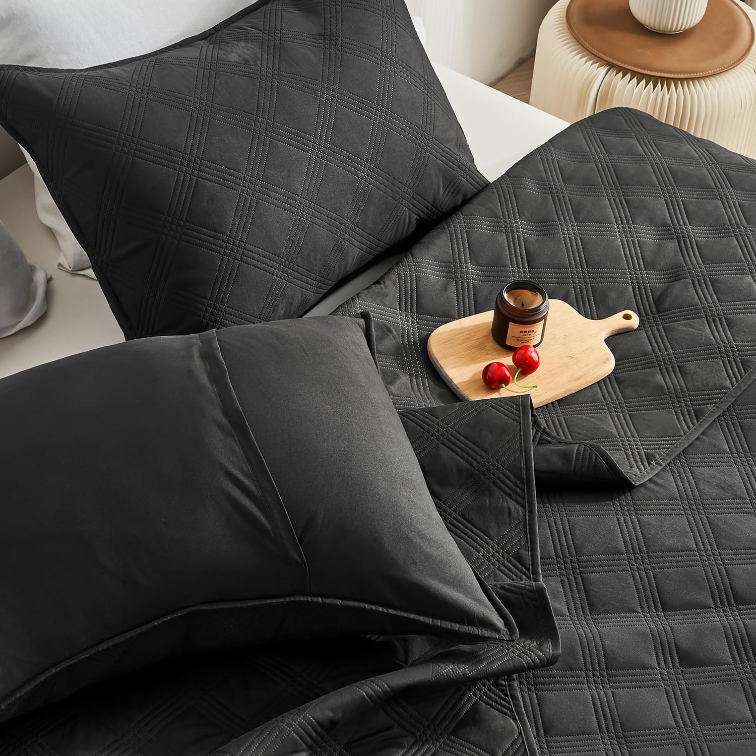 Microfiber Quilted Bedspread Set – Classic Diamond Ultrasonic Embossing, 3-Piece Soft & Breathable Bedspread Set