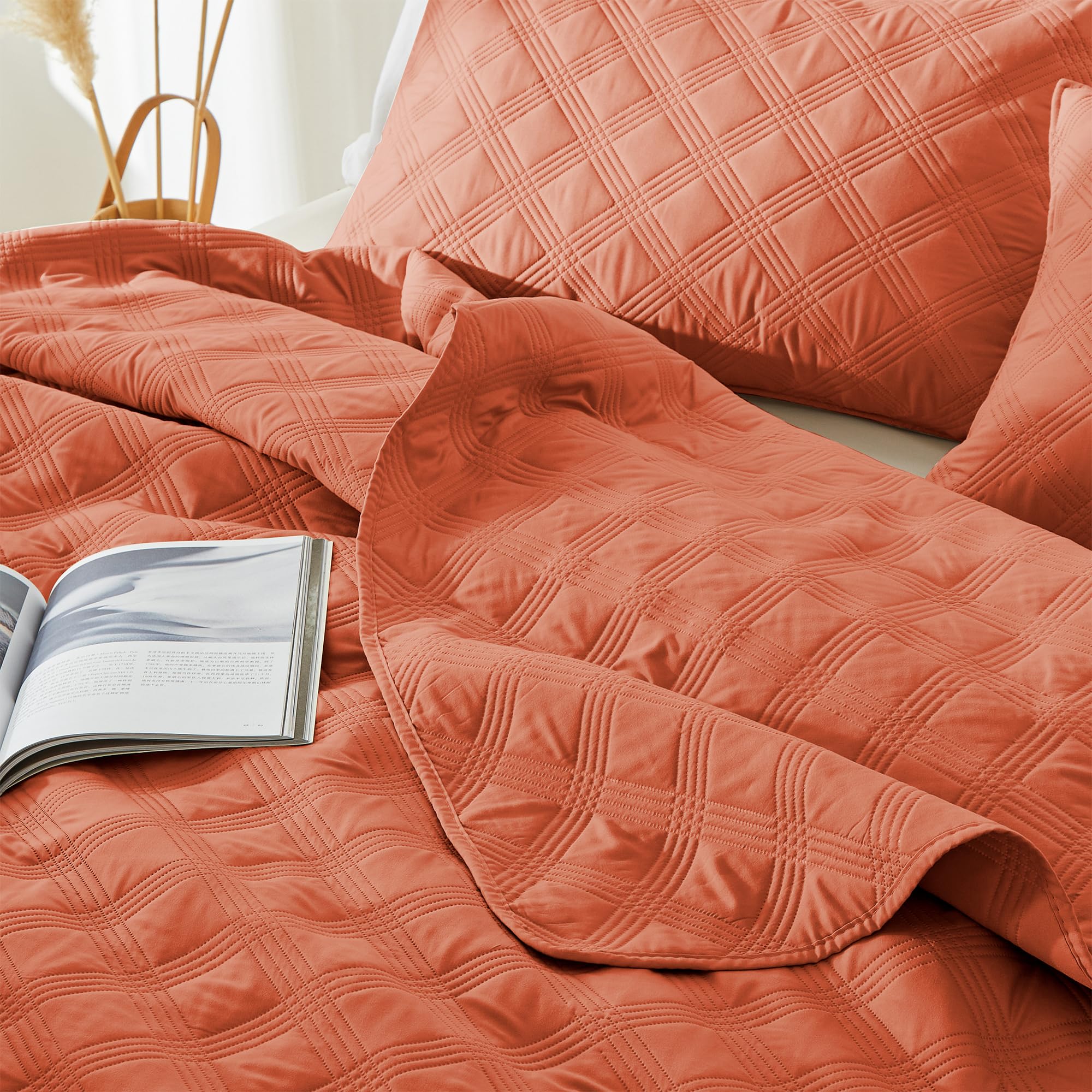 Microfiber Quilted Bedspread Set – Classic Diamond Ultrasonic Embossing, 3-Piece Soft & Breathable Bedspread Set