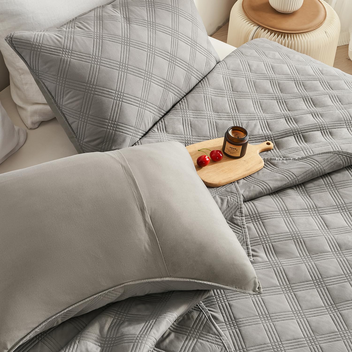 Microfiber Quilted Bedspread Set – Classic Diamond Ultrasonic Embossing, 3-Piece Soft & Breathable Bedspread Set