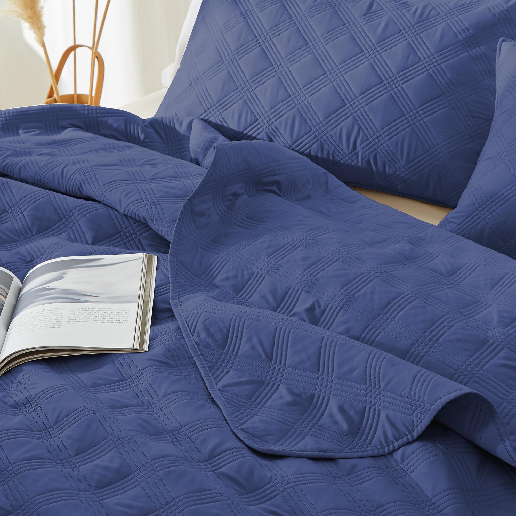 Microfiber Quilted Bedspread Set – Classic Diamond Ultrasonic Embossing, 3-Piece Soft & Breathable Bedspread Set