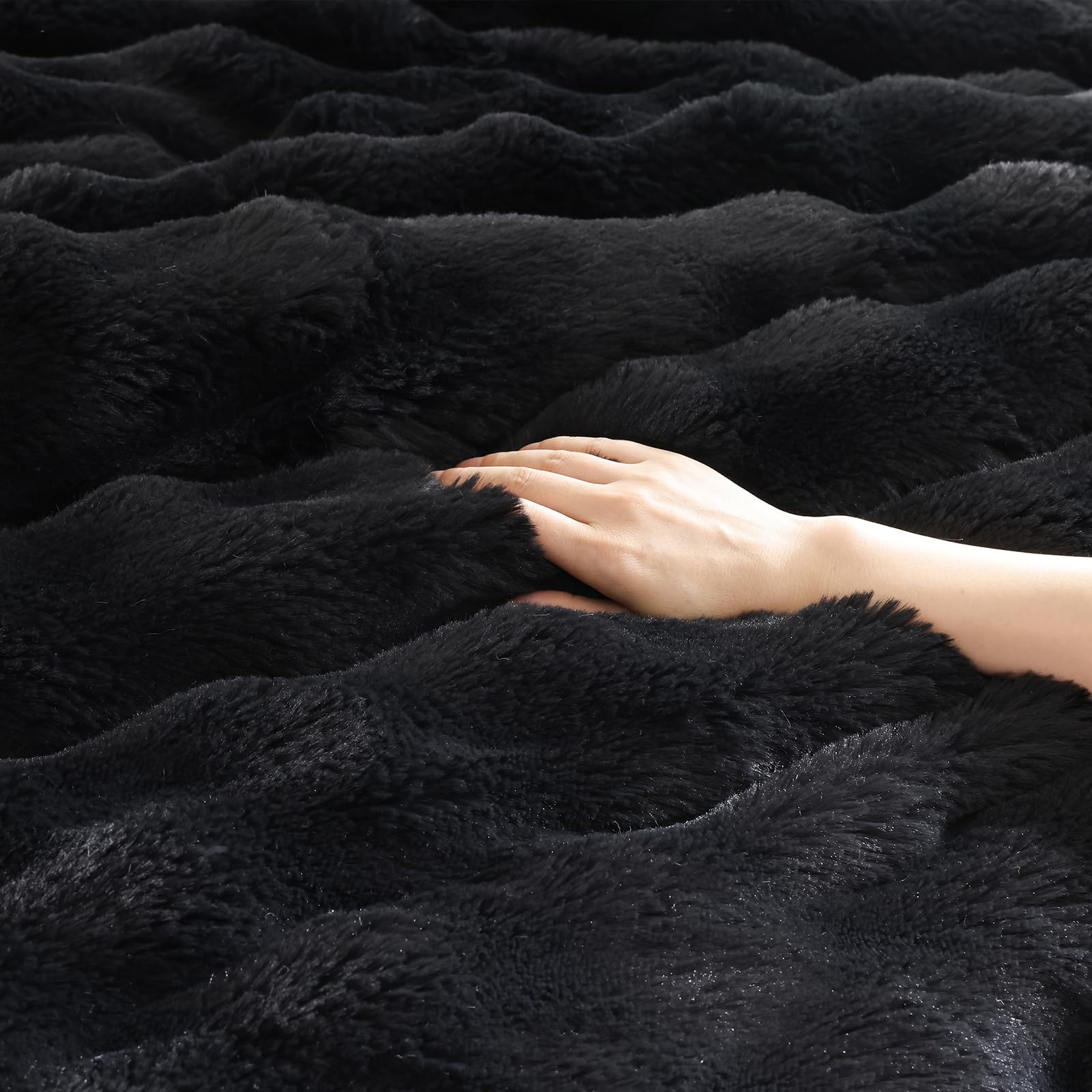 Luxury Faux Rabbit Fur Bubble Comforter Set – Wave Texture Design, Soft & Warm Bedding with Milk Velvet Back