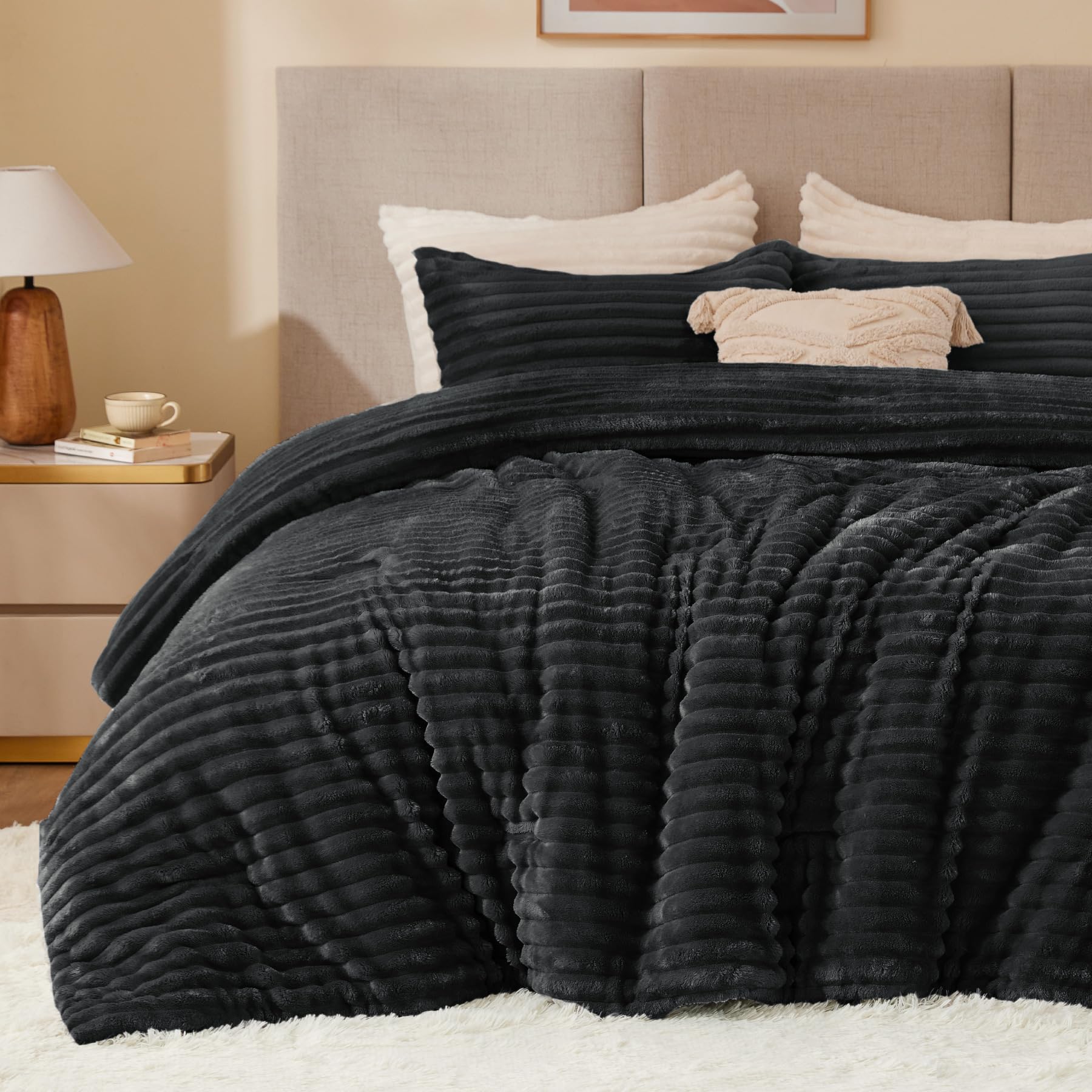 Faux Rabbit Fur Striped Duvet Cover Set – Ultra Soft & Warm Bedding with Milk Velvet Reverse, 3-Piece Duvet Cover Set